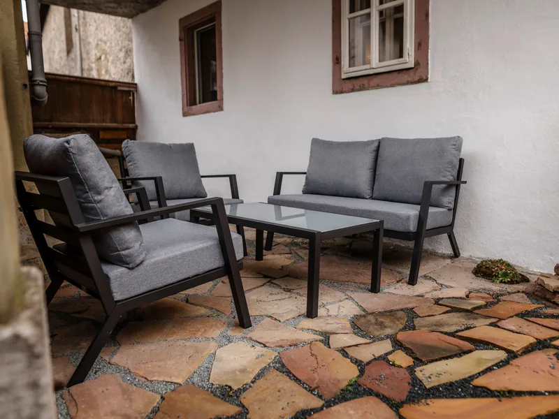 Die Gartenlounge des Ferienhauses in Maidbronn
