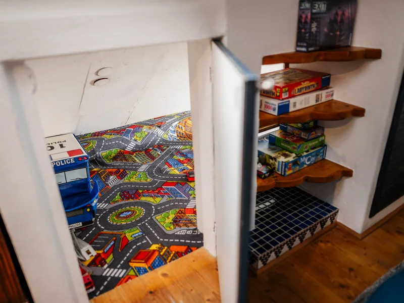 Die Spieleecke unter der Dachschräge